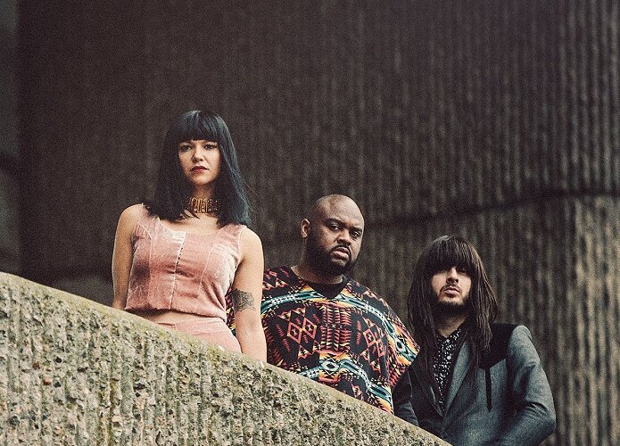 Atração do Popload Festival, Khruangbin anuncia show no Rio de Janeiro