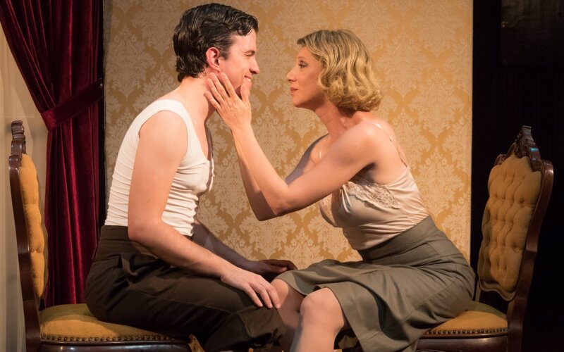 Amar, Verbo Intransitivo no Teatro Eva Herz