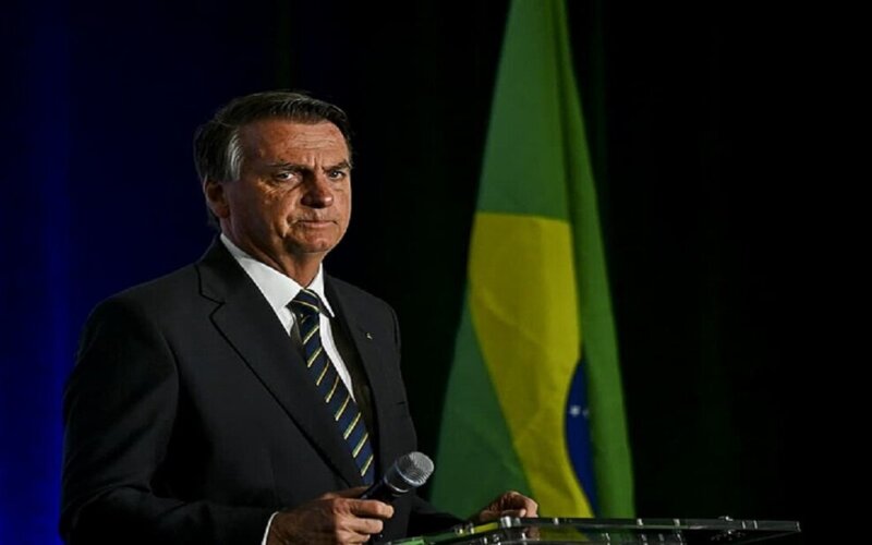 Tava doidão? Relembre cinco vezes em que Bolsonaro atacou o sistema eleitoral