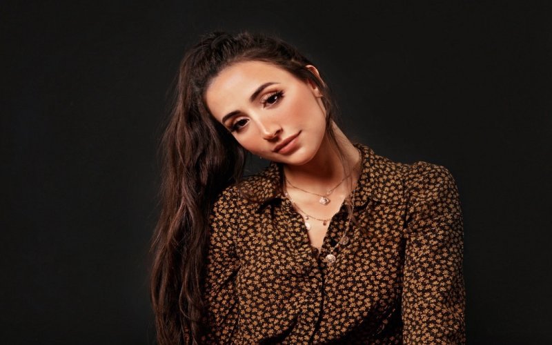 Mariana Nolasco lança novo single “Era Amor”