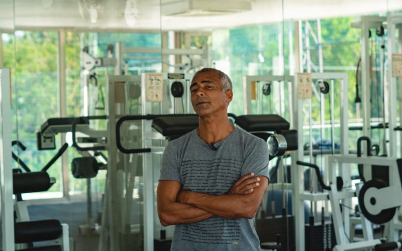 Romário estreia canal no YouTube com a presença de grandes nomes