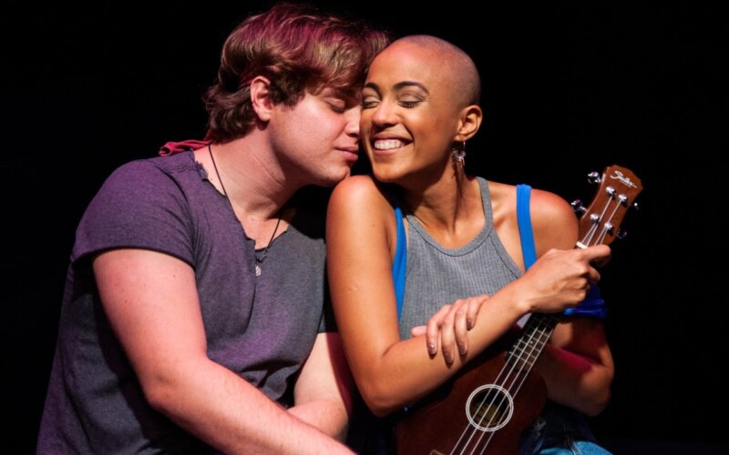 Musical ‘Se Essa Lua Fosse Minha’ em cartaz no Teatro Viradalata