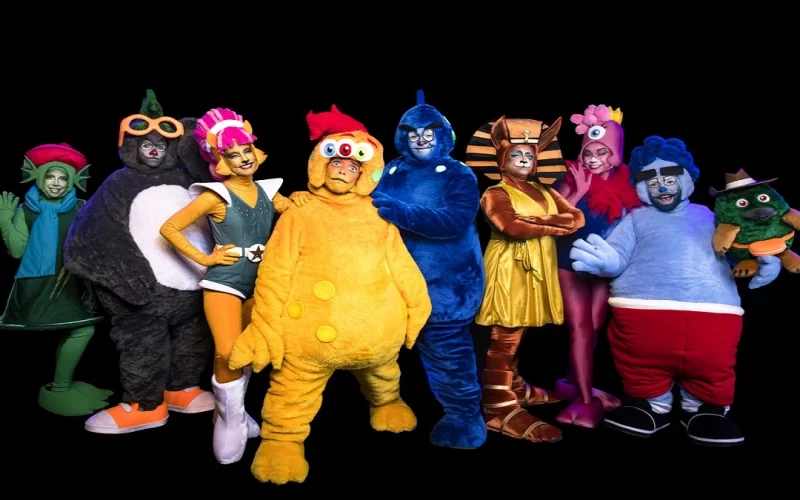 Musical Conferência dos Monstros em cartaz no Teatro Procópio Ferreira