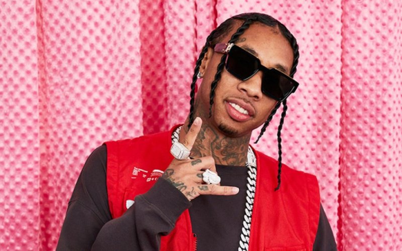 Em vídeo de sexo explicito, rapper Tyga parece ter se encontrado como astro pornô.